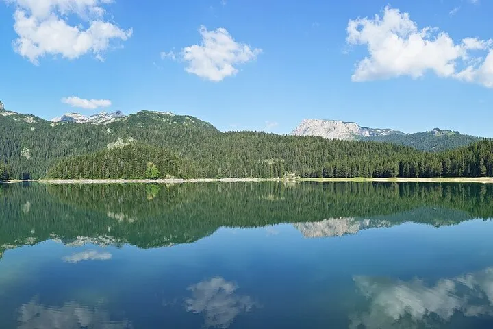 Чёрное озеро в парке Дурмитор